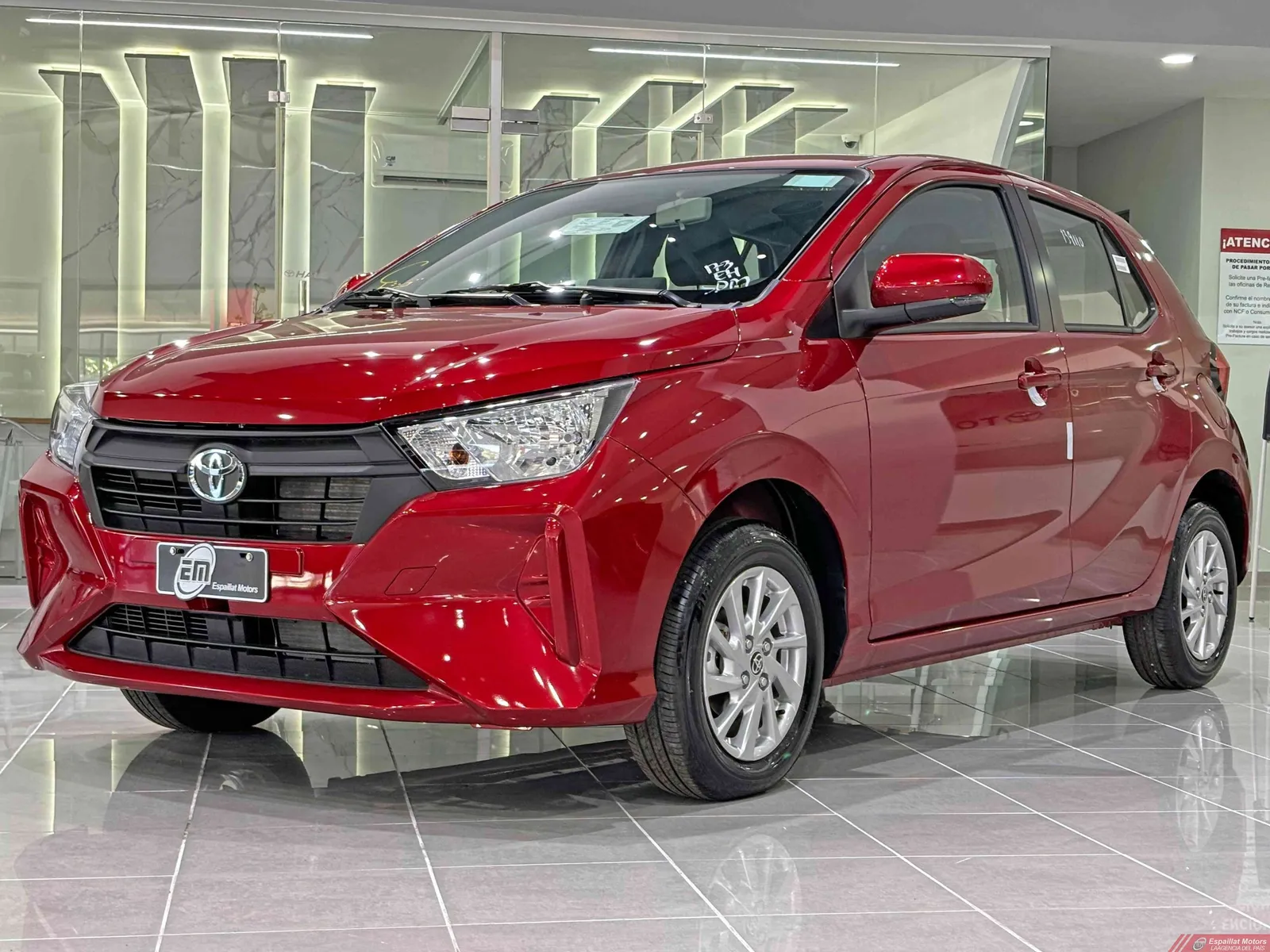vehiculo toyota agya