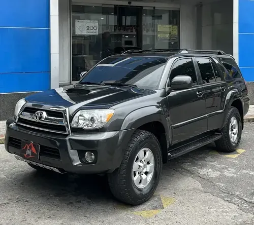vehiculo ford runner 2008